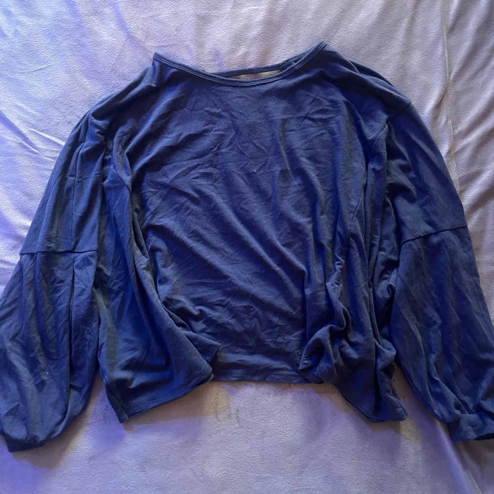 Onzie crop shirt
